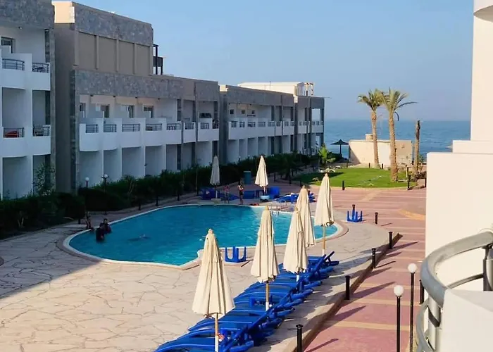 Üdülőközpont Cecilia Chalets- *